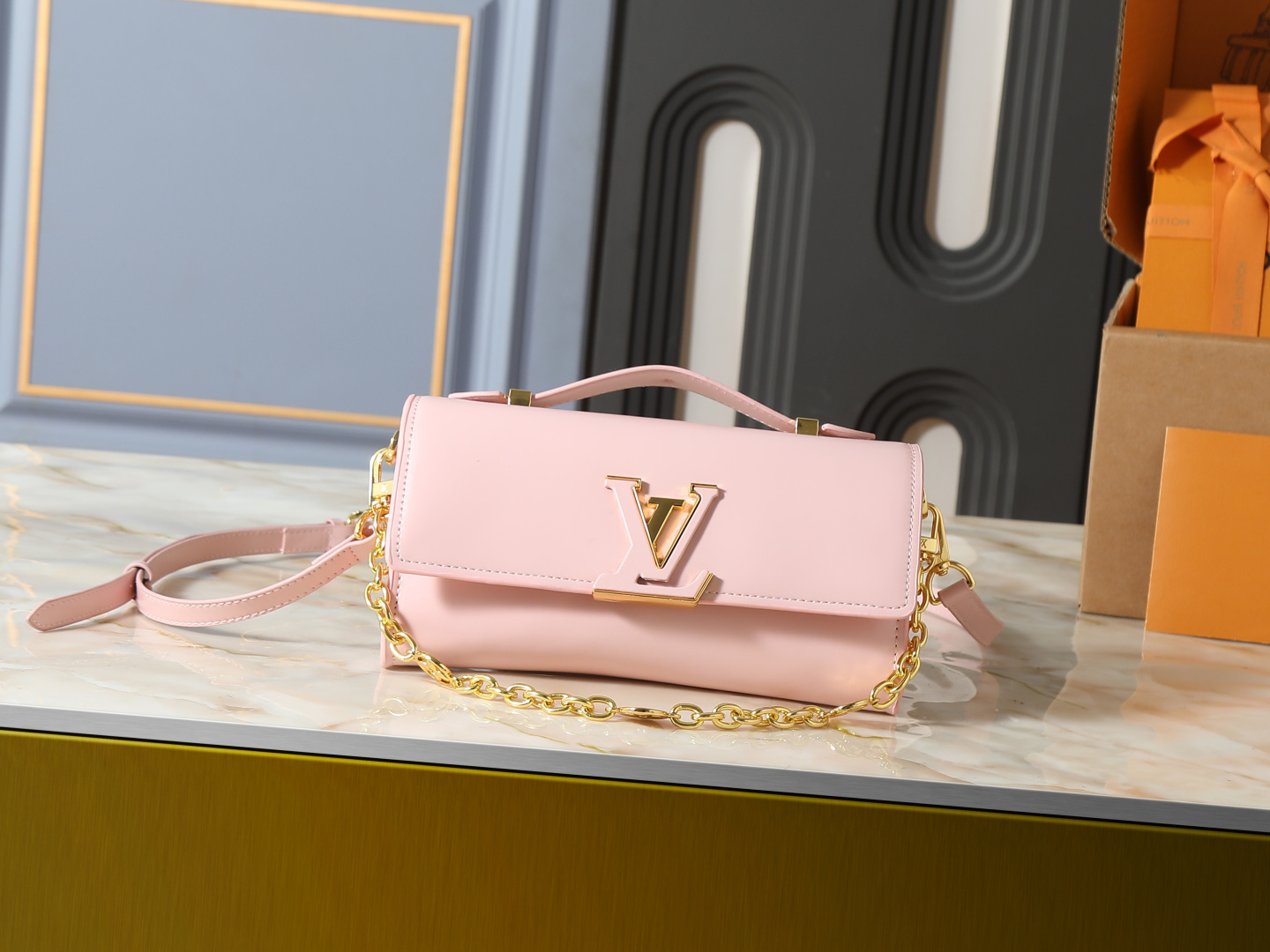 Louis Vuitton LV Classic Handbag Premium Canvas Model M12956 Interior Pocket Office Commute Limited Edition